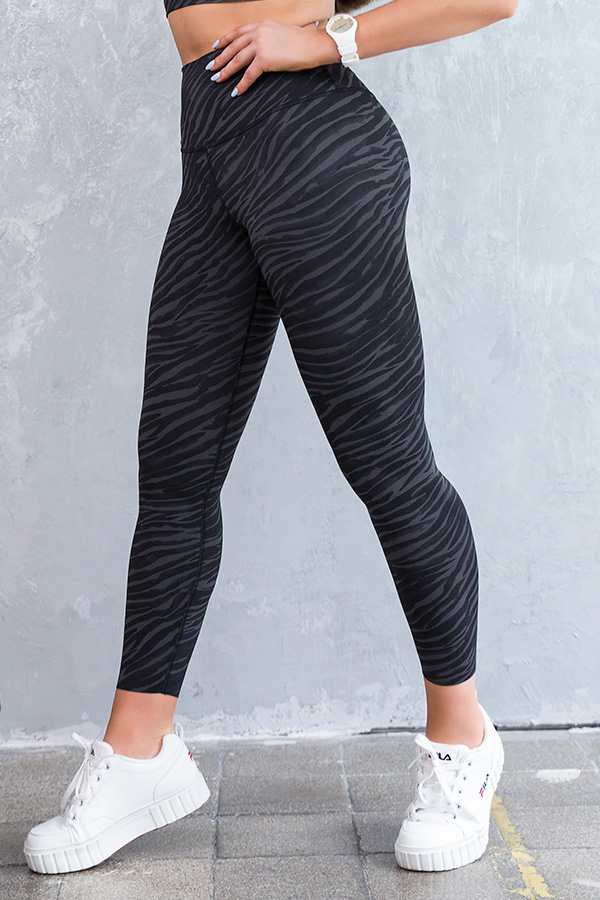 Sportovní legíny ZEBRA